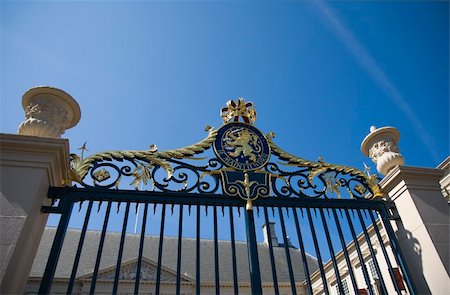 Gate of the palace of the Dutch queen in the Hague, Holland Stock Photo - Budget Royalty-Free & Subscription, Code: 400-05019504
