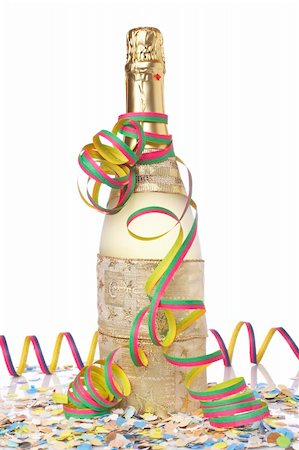 simsearch:400-05082002,k - Champagne bottle, ribbons and confetti for celebrations Photographie de stock - Aubaine LD & Abonnement, Code: 400-05010068