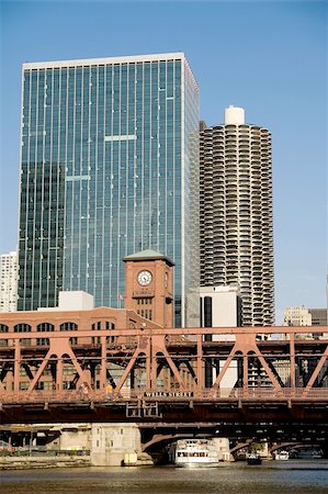 Double decker bridge over Chicago river in downtown Chicago with modern office and condominium buildings in background Stock Photo - Budget Royalty-Free & Subscription, Code: 400-05011888
