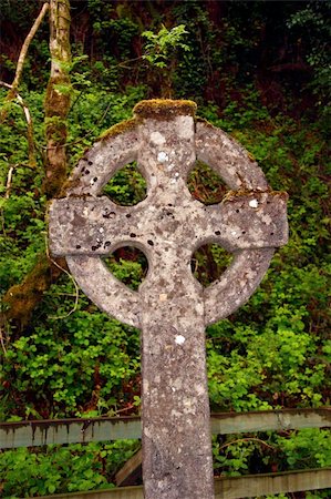 a celtic cross in ireland Stock Photo - Budget Royalty-Free & Subscription, Code: 400-05012854