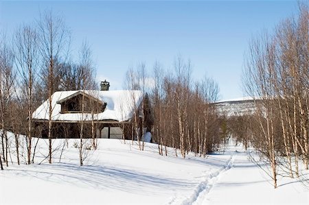 ski trail - A cabin in the forest on a winter landscape. Stock Photo - Budget Royalty-Free & Subscription, Code: 400-05012960