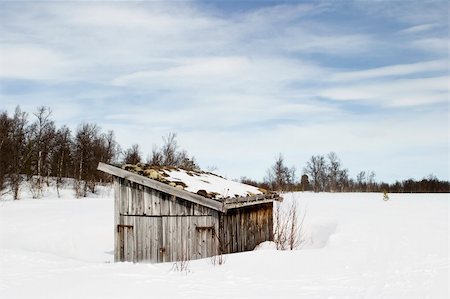 simsearch:400-04520291,k - An old building in a snow filled landscape Stockbilder - Microstock & Abonnement, Bildnummer: 400-05012973