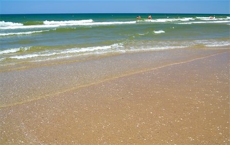 simsearch:400-05074331,k - Sea waves on the beach Photographie de stock - Aubaine LD & Abonnement, Code: 400-05013305