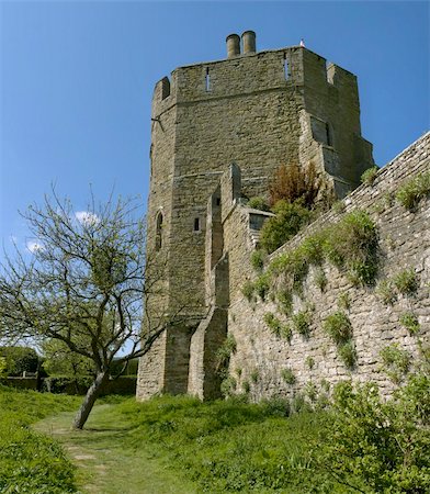 simsearch:400-05713040,k - tower stone turret stokesay castle shropshire england uk Foto de stock - Super Valor sin royalties y Suscripción, Código: 400-05013357