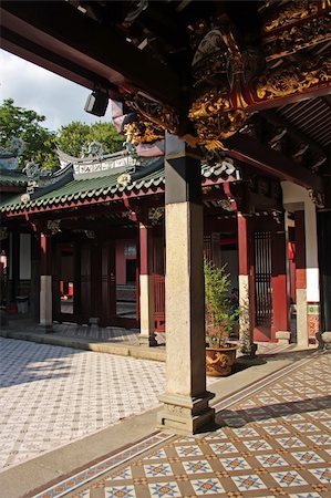 Inner courtyard of traditional chinese temple with pillars and tiles Stock Photo - Budget Royalty-Free & Subscription, Code: 400-05024007