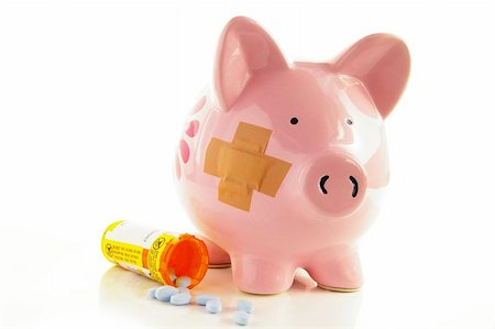 simsearch:400-04758612,k - Piggy bank with bandage, metaphor for healthcare costs Stock Photo - Budget Royalty-Free & Subscription, Code: 400-05025037
