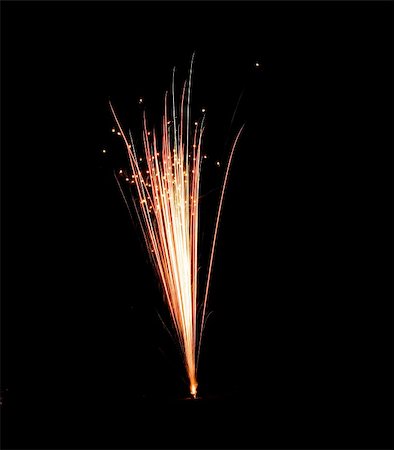 rocket flames - A single roman candle firewook Photographie de stock - Aubaine LD & Abonnement, Code: 400-05025735