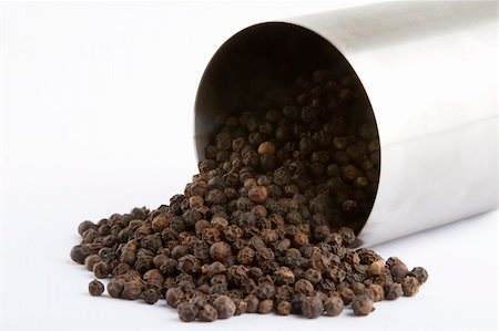 simsearch:400-03986789,k - A pile of bulk black pepper Photographie de stock - Aubaine LD & Abonnement, Code: 400-05029010