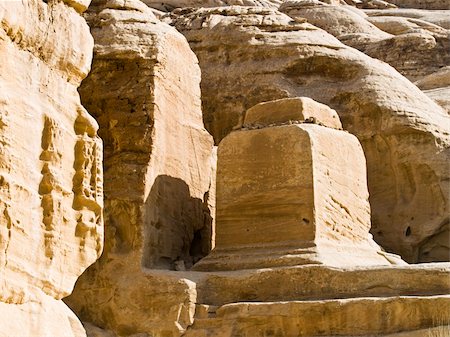 simsearch:400-05132743,k - Tombs in Petra - Nabataeans capital city (Al Khazneh) , Jordan. Made by digging and carving the rocks. Roman Empire period. Photographie de stock - Aubaine LD & Abonnement, Code: 400-05029151