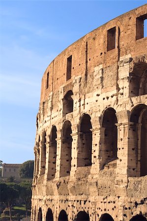simsearch:400-05684630,k - View of the exterior of the Colosseum in Rome, Italy. Foto de stock - Super Valor sin royalties y Suscripción, Código: 400-05029530