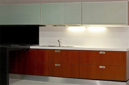 simsearch:400-08617018,k - New modern kitchen with metal and glass Foto de stock - Super Valor sin royalties y Suscripción, Código: 400-05020933