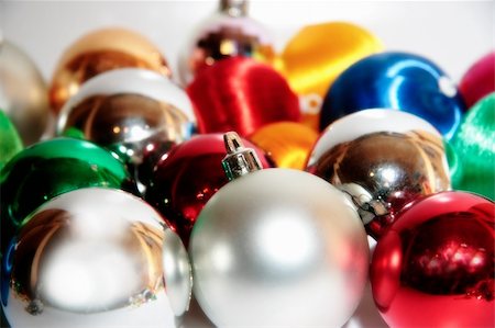 simsearch:400-04499144,k - a selection of christmas balls and baubles Foto de stock - Royalty-Free Super Valor e Assinatura, Número: 400-05021191