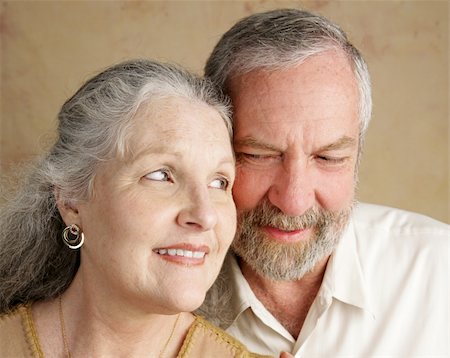 simsearch:400-04109826,k - Portrait of a happily married mature couple looking into each other's eyes. Fotografie stock - Microstock e Abbonamento, Codice: 400-05022171