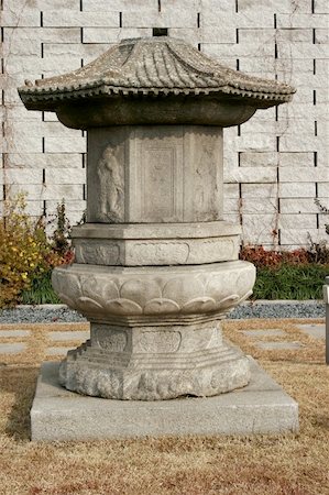 Scene of Korea - a royal catacomb during the time of Joseon dynasty Foto de stock - Super Valor sin royalties y Suscripción, Código: 400-05022662