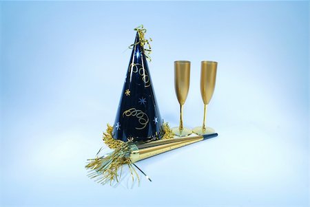 strikerx98 (artist) - A New Years celebration complete with party hat and champagne. Stock Photo - Budget Royalty-Free & Subscription, Code: 400-05022871