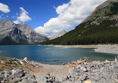 Alpine lake, Vanadian Rockies, Kananaskis Provincial park, Alberta Stockbilder - Microstock & Abonnement, Bildnummer: 400-05035714