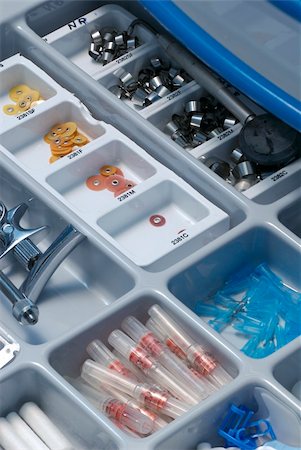 dentist's tools in a drawer Photographie de stock - Aubaine LD & Abonnement, Code: 400-05039067