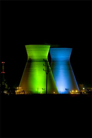 Israeli oil Refinery in Haifa by night illuminated in green and blue Foto de stock - Royalty-Free Super Valor e Assinatura, Número: 400-05031215