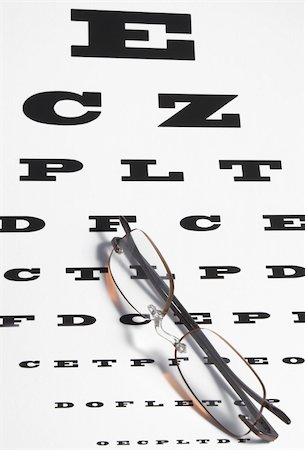 simsearch:400-05381013,k - Vision Care Concept - a pair of glasses and eye chart. Photographie de stock - Aubaine LD & Abonnement, Code: 400-05031960