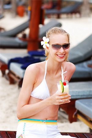 Girl with cocktail on the beach Stock Photo - Budget Royalty-Free & Subscription, Code: 400-05032890