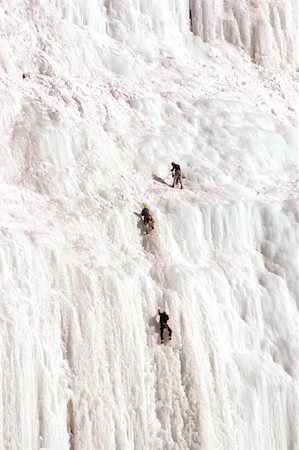 simsearch:400-04259396,k - Ice climbers at the Weeping Wall in Banff National Park Fotografie stock - Microstock e Abbonamento, Codice: 400-05033997