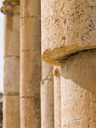simsearch:400-04497075,k - The Forum in Jerash, Jordan. Column detail Photographie de stock - Aubaine LD & Abonnement, Code: 400-05044524