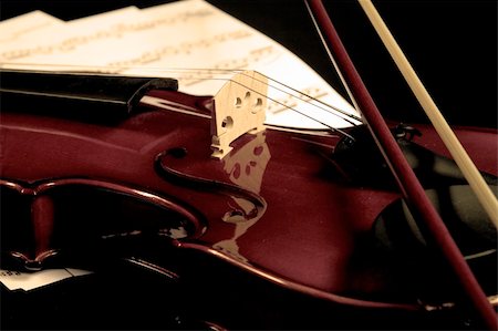 simsearch:400-05134845,k - violin Stock Photo - Budget Royalty-Free & Subscription, Code: 400-05045327