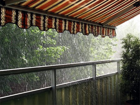 pontuse (artist) - Heavy rain in the summer time under an awning Stockbilder - Microstock & Abonnement, Bildnummer: 400-05045793