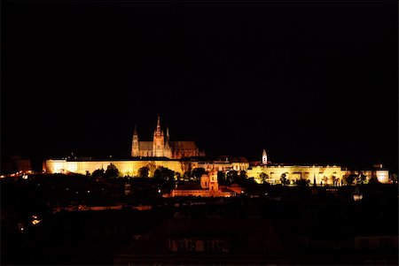 simsearch:400-05048500,k - Prague castle in the night - residence of czech president Stock Photo - Budget Royalty-Free & Subscription, Code: 400-05048508