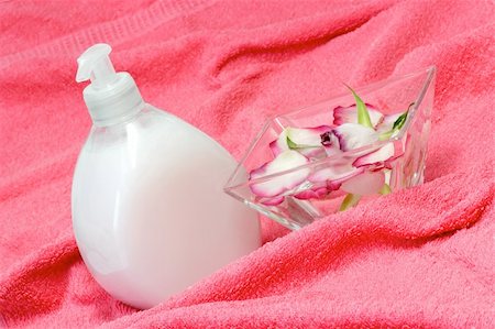 simsearch:400-04501066,k - Pink towel and soap as background Stock Photo - Budget Royalty-Free & Subscription, Code: 400-05040044