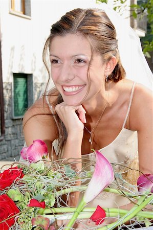 Young bride posing in the wedding day Photographie de stock - Aubaine LD & Abonnement, Code: 400-05040166