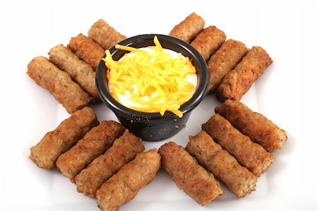 simsearch:400-05324780,k - sausages with a cheese dipping sauce Photographie de stock - Aubaine LD & Abonnement, Code: 400-05041127