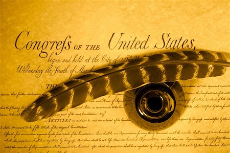 simsearch:400-04001298,k - feather , inkwell and United States Constitution Photographie de stock - Aubaine LD & Abonnement, Code: 400-05041411