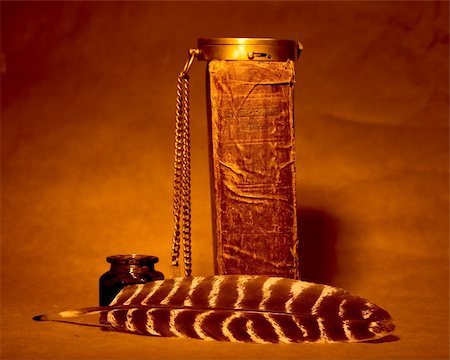 Quill, inkwell, compass, book with an antique look Foto de stock - Super Valor sin royalties y Suscripción, Código: 400-05041427