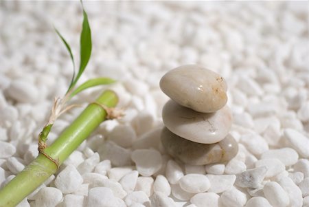 zen stones and bamboo on white pebbles background - meditation concept Stockbilder - Microstock & Abonnement, Bildnummer: 400-05041619