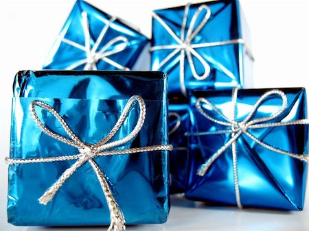 pontuse (artist) - Christmas presents with very special gifts inside Stockbilder - Microstock & Abonnement, Bildnummer: 400-05043160