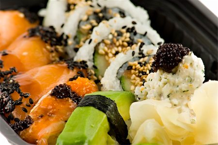 simsearch:400-05299211,k - Close up picture of a sushi take-away meal Foto de stock - Super Valor sin royalties y Suscripción, Código: 400-05054986