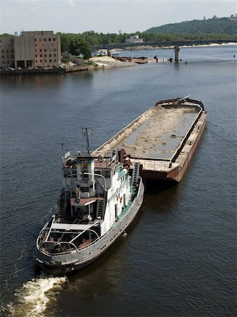 dragunov (artist) - Tug boat with barge on the river Photographie de stock - Aubaine LD & Abonnement, Code: 400-05055148