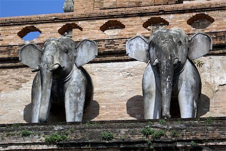 simsearch:400-05154191,k - Elephants on Chedi Luang, Chiang Mai, Thailand Stock Photo - Budget Royalty-Free & Subscription, Code: 400-05056600