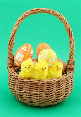 easter basket on green Stock Photo - Budget Royalty-Free & Subscription, Code: 400-05057613
