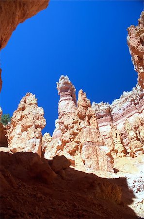 Bryce Canyon National Park is a national park located in southwestern Utah in the United States. Photographie de stock - Aubaine LD & Abonnement, Code: 400-05058409