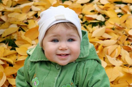 simsearch:400-04067084,k - baby at a park in Autumn Stock Photo - Budget Royalty-Free & Subscription, Code: 400-05059257