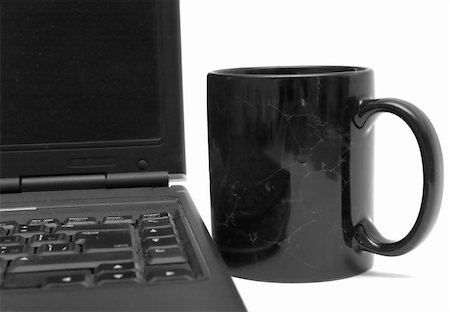 simsearch:400-04386602,k - coffee cup and laptop Stockbilder - Microstock & Abonnement, Bildnummer: 400-05059600