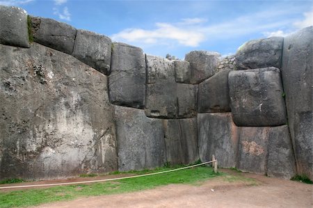 Ancient Sacsayhuaman ruins outside of Cusco, Peru Photographie de stock - Aubaine LD & Abonnement, Code: 400-05051052