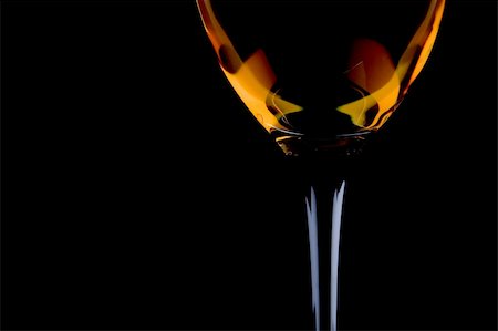 slicky (artist) - full wine glass on the black background Foto de stock - Royalty-Free Super Valor e Assinatura, Número: 400-05052281