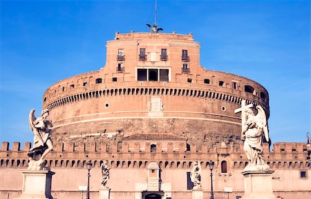 simsearch:400-08431858,k - Castel Sant'Angelo in Rome, Italy. c 130-139 AC. Foto de stock - Super Valor sin royalties y Suscripción, Código: 400-05053527