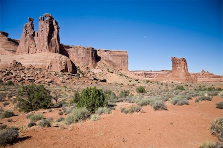 simsearch:400-05064360,k - The Three Gossips and Sheep Rock on the right side in Arches National Park in Utah, USA Stock Photo - Budget Royalty-Free & Subscription, Code: 400-05064351