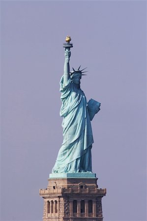 simsearch:400-05159598,k - Liberty Enlightening the World - Statue of Liberty, New York City, USA Photographie de stock - Aubaine LD & Abonnement, Code: 400-05065272