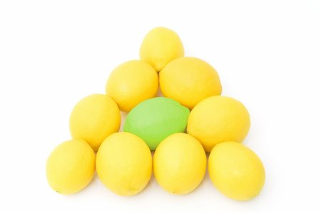 simsearch:859-03038120,k - group of fresh lemons isolated against white background Photographie de stock - Aubaine LD & Abonnement, Code: 400-05065326