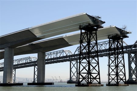 disorderly (artist) - The San Francisco Bay Bridge, existing and new under construction spans Photographie de stock - Aubaine LD & Abonnement, Code: 400-05066618